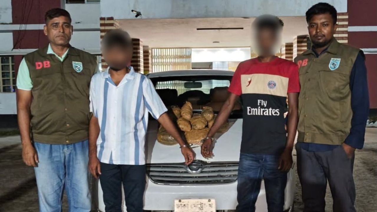 কুড়িগ্রামে গাঁজাসহ গ্রেপ্তার ২, প্রাইভেট কার জব্দ