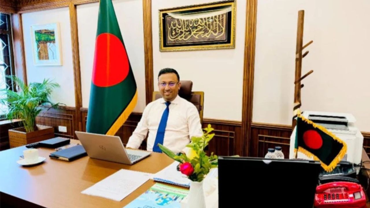 প্রধানমন্ত্রীর ভারত সফর ‘পারস্পরিক আস্থা’ অর্জনের পর: উপদেষ্টা হুমায়ুন কবির