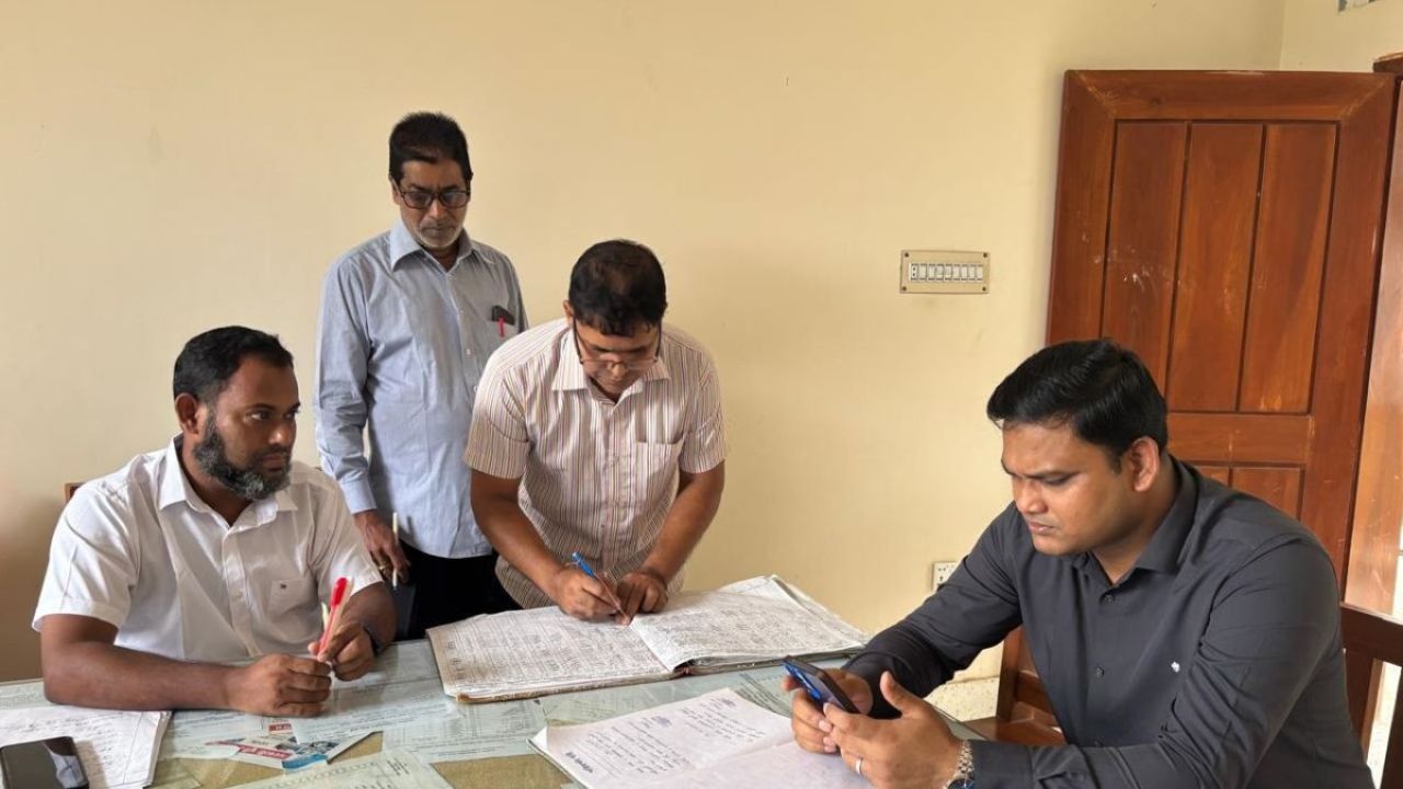 দোহারে স্কুল পরিদর্শনে ইউএনওর মিশ্র অভিজ্ঞতা