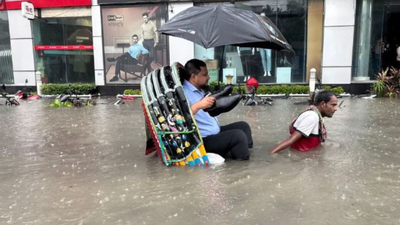 হাজার কোটির প্রকল্প, তবু ডুবছে চট্টগ্রাম