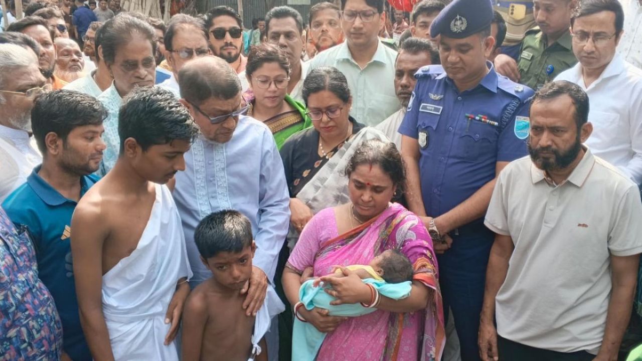 সিজারের পর পেটে গজ: প্রসূতি মৃত্যুতে তদন্তের আশ্বাস স্বাস্থ্যমন্ত্রীর