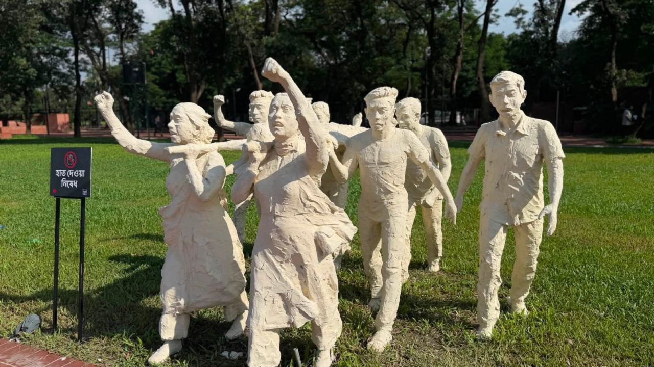 ভাস্কর্যের মুখ থাকবে নাকি থাকবে না 