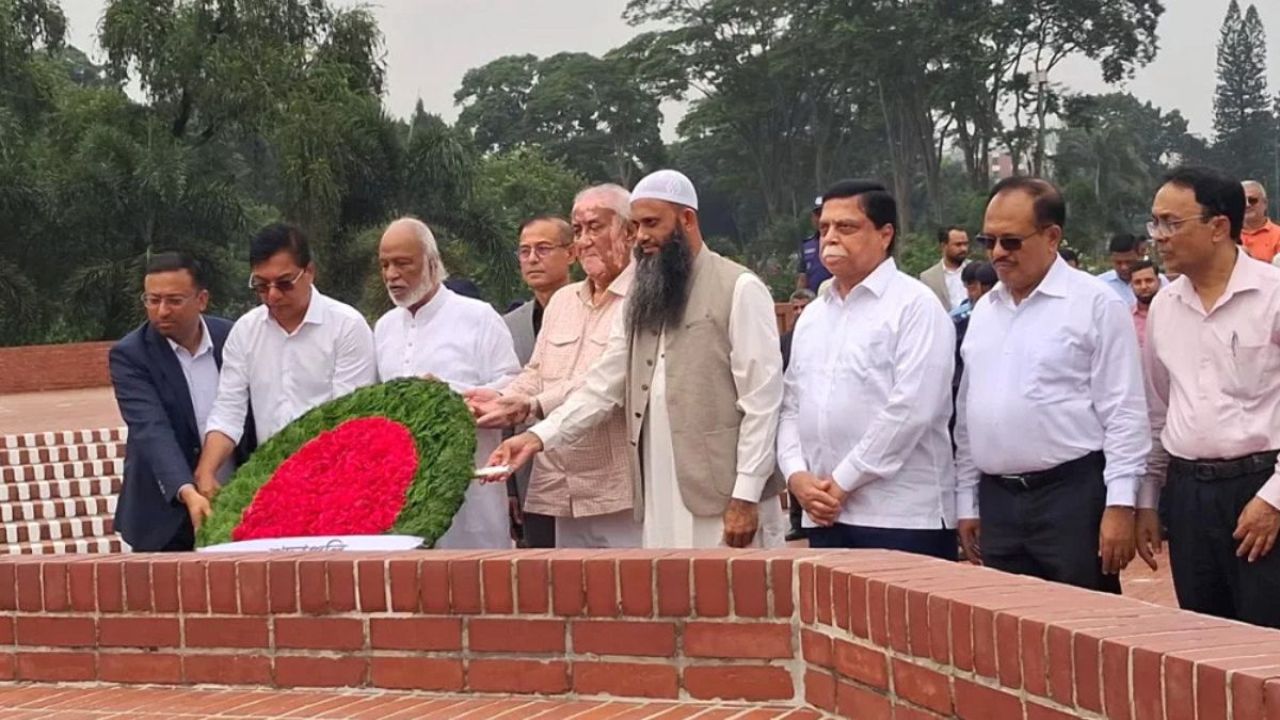 শপথের পর জাতীয় স্মৃতিসৌধে নতুন মন্ত্রী-প্রতিমন্ত্রীদের শ্রদ্ধা