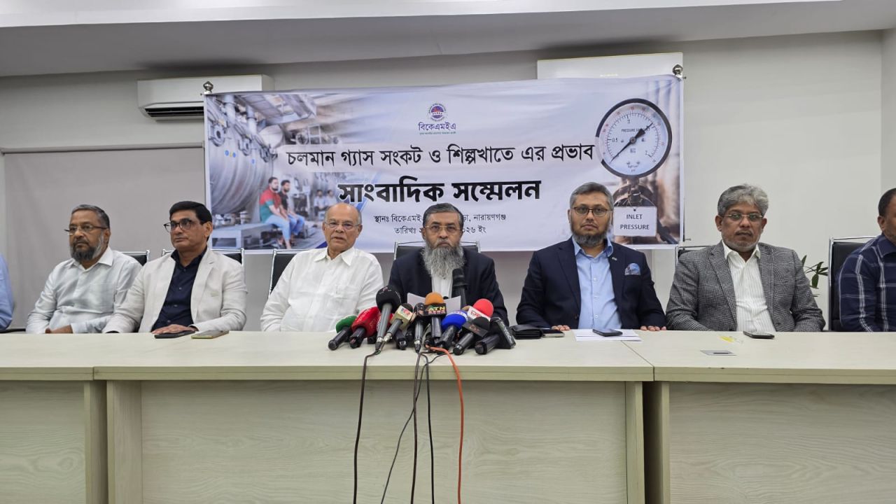 গ্যাস সংকটে তিন শতাধিক গার্মেন্ট বন্ধ, রপ্তানি আদেশ যাচ্ছে প্রতিবেশী দেশে