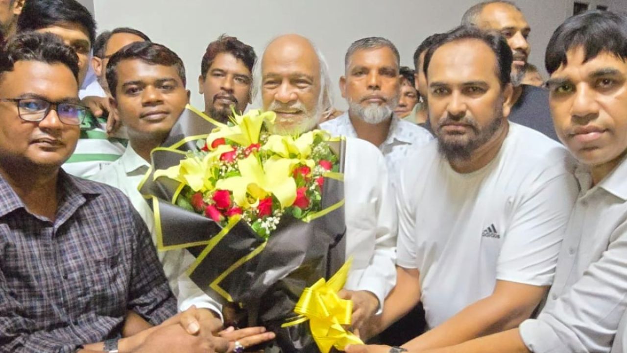 মঈন খানকে ঘিরে উচ্ছ্বাসে ভাসছে পলাশ