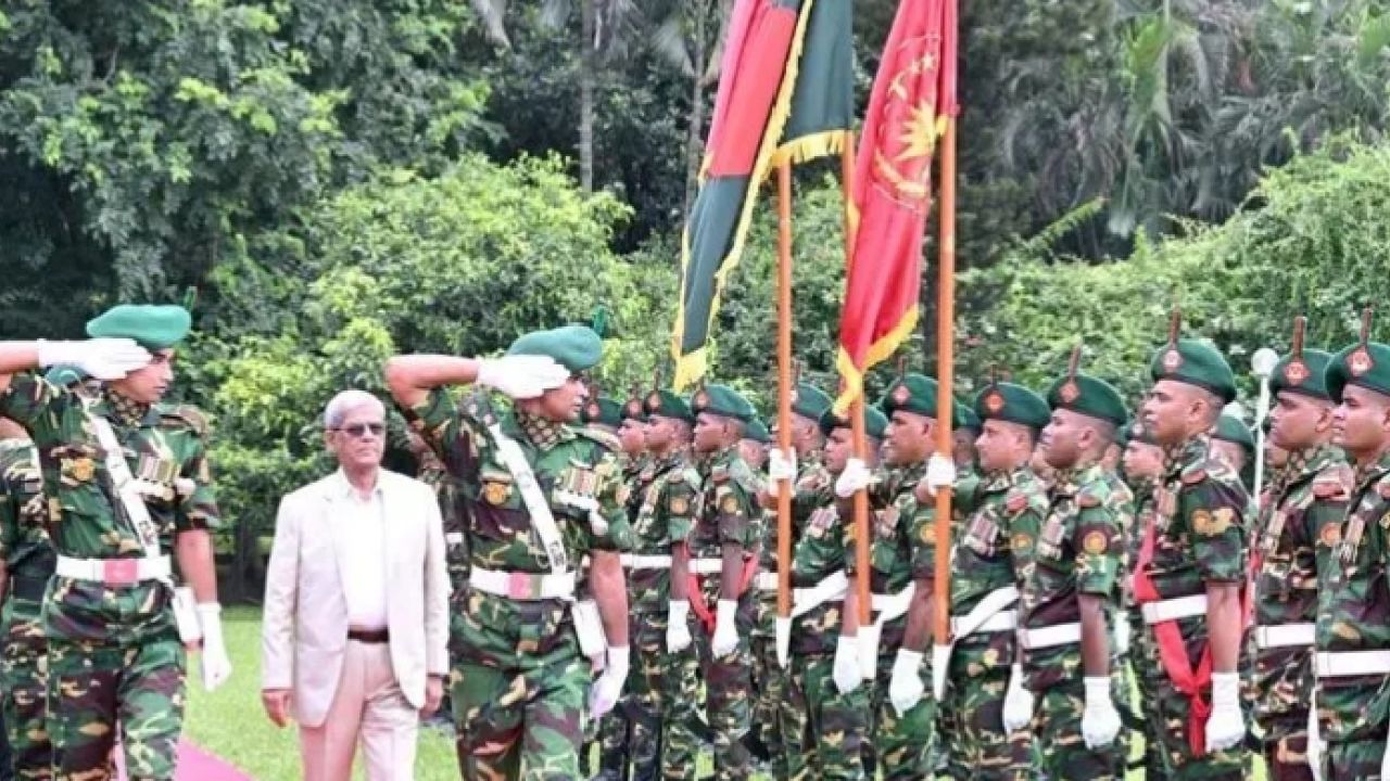 গার্ড অব অনার পেয়ে কাজ শুরু করলেন রাষ্ট্রপতি