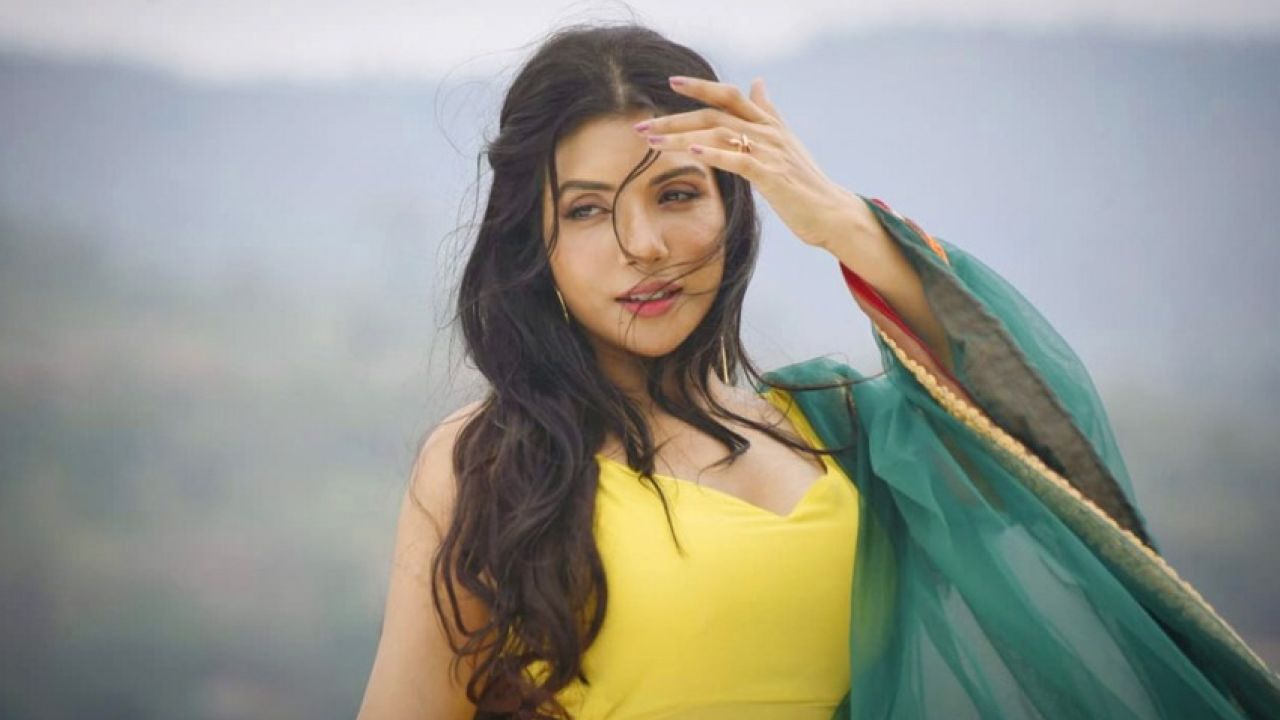 যে প্রশ্নের উত্তর খুঁজছেন নওশাবা