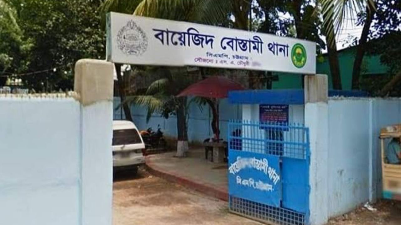  চট্টগ্রামে বাসচাপায় দুই পোশাক শ্রমিক নিহত