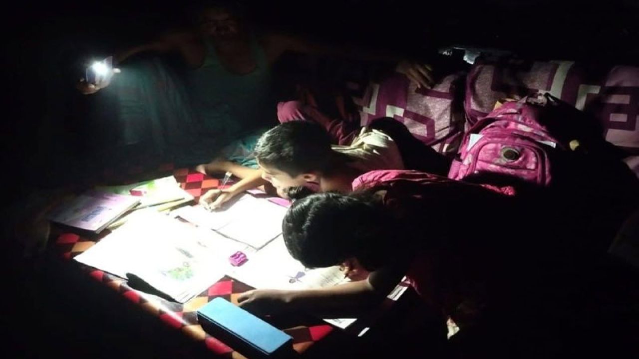 ‘চেরাগের নিচেই অন্ধকার’