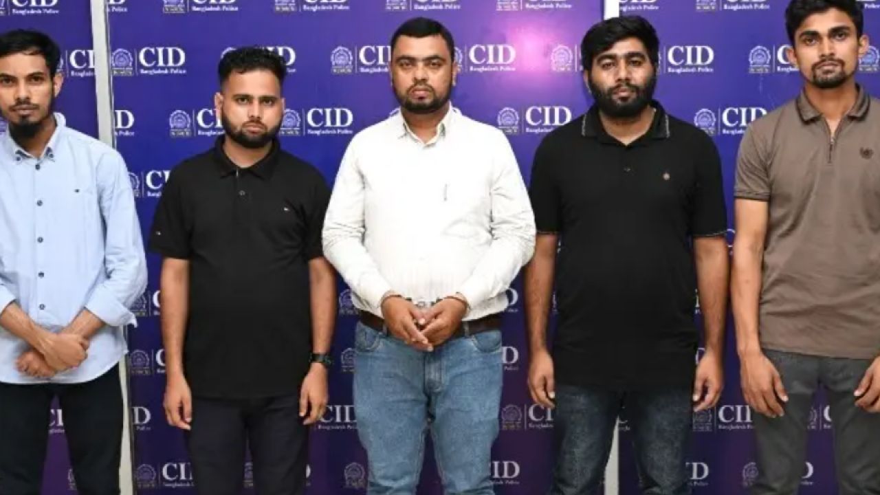 সৌদিতে ড্রাইভিং ভিসার নামে ট্যুরিস্ট ভিসায় প্রতারণা