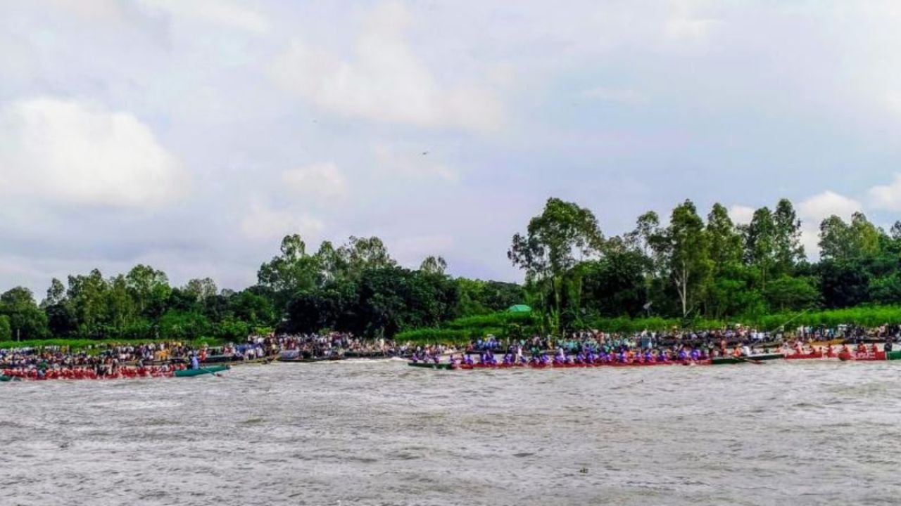 দুই বছর পর তিতাসের বুকে ফিরছে নৌকাবাইচের ছন্দ