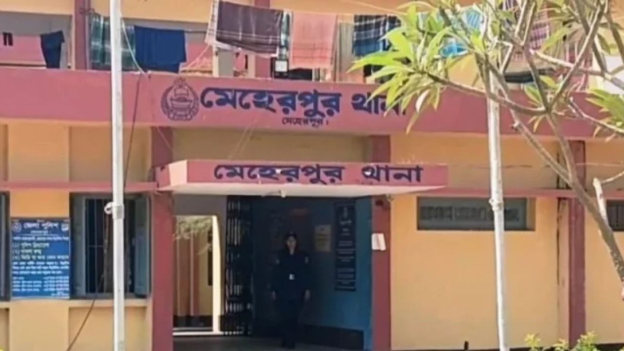 প্রেম নয় তালাকের জেরে কলেজছাত্রীর হাত বিচ্ছিন্ন, আটক যুবক 