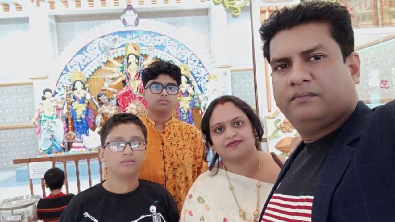 সপরিবারে পিন্টু দাস কোথায়, বন্ধকী স্বর্ণের হিসাব কী