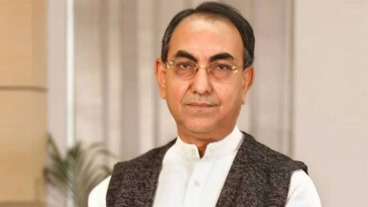 দুর্নীতির ১৫ মামলা থেকে খালাস পেলেন মির্জা আব্বাস