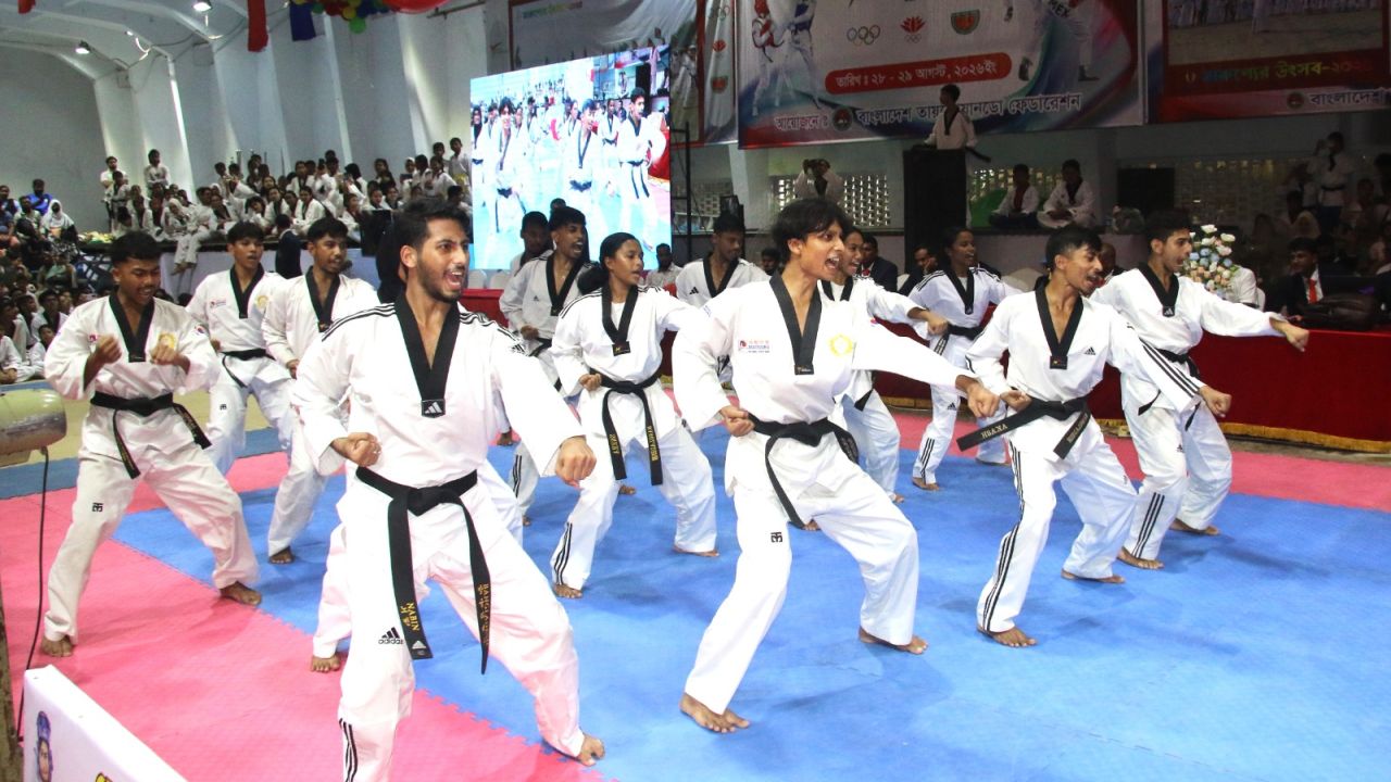 তায়কোয়ান্দোতে উৎসবের আমেজ