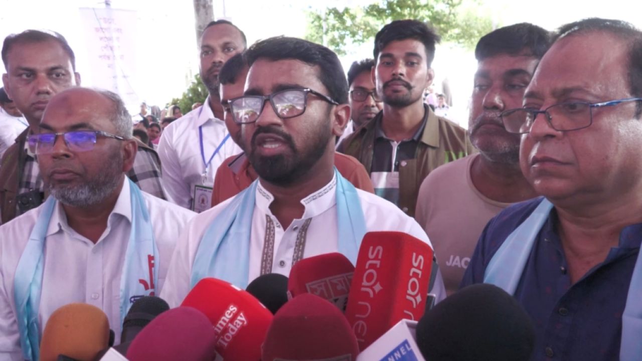 মর্যাদার ভিত্তিতে ভারতের সঙ্গে সম্পর্ক চায় সরকার: রাশেদ খাঁন