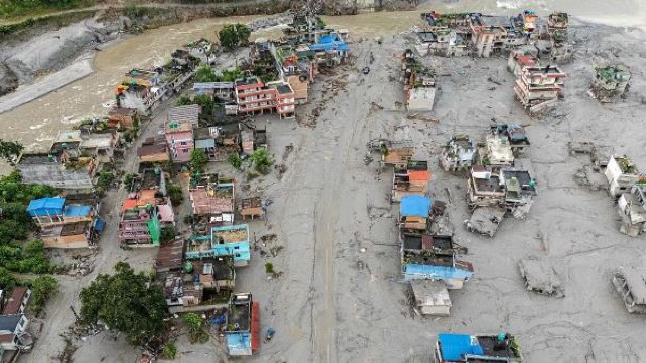 নেপালে বাঁধ ভাঙার শঙ্কায় ‘হাই অ্যালার্ট’ জারি