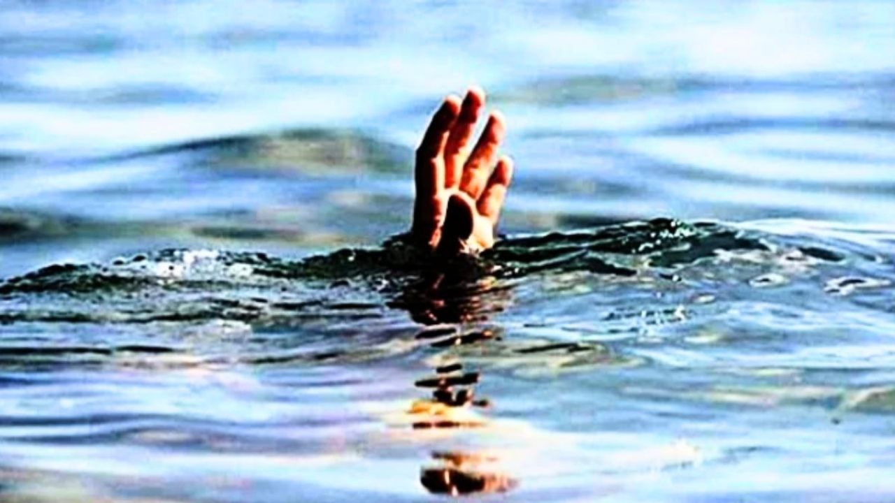 কলারোয়ায় পুকুরের পানিতে ডুবে শিশুর মৃত্যু