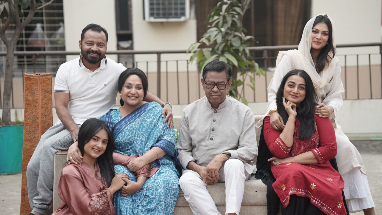 ১০০ পর্বে ‘মিডল ক্লাস ফ্যামিলি’