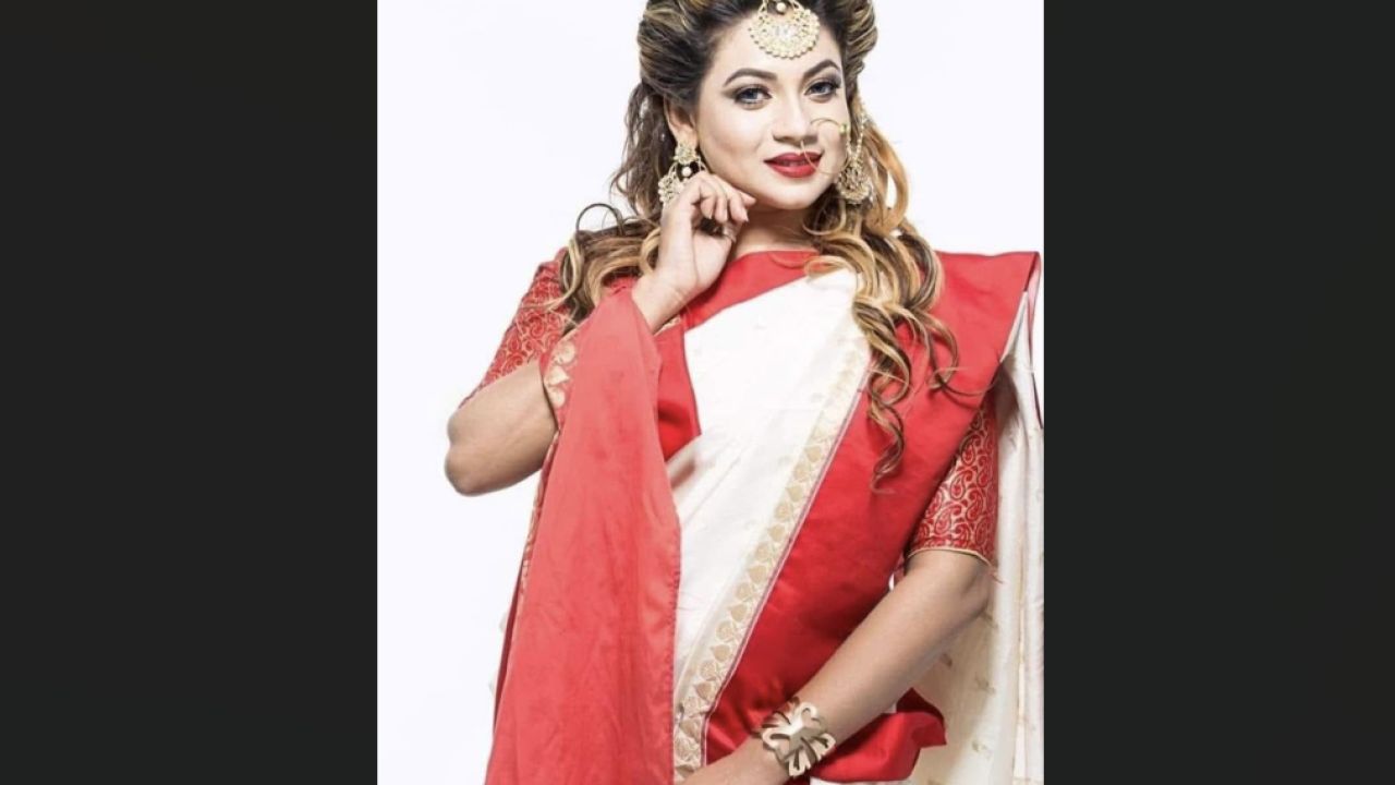 গানে গানেই এগিয়ে যেতে চান হেমা