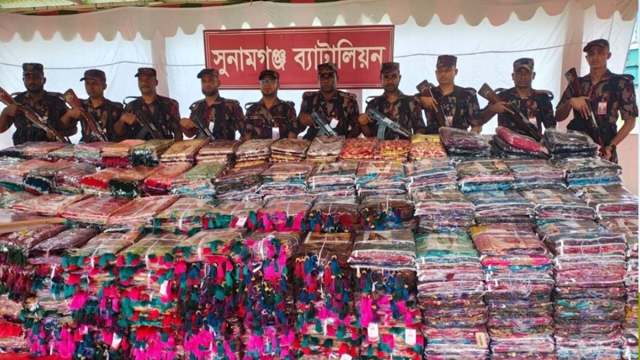 সুনামগঞ্জে মিলল কোটি টাকার ভারতীয় শাড়ি