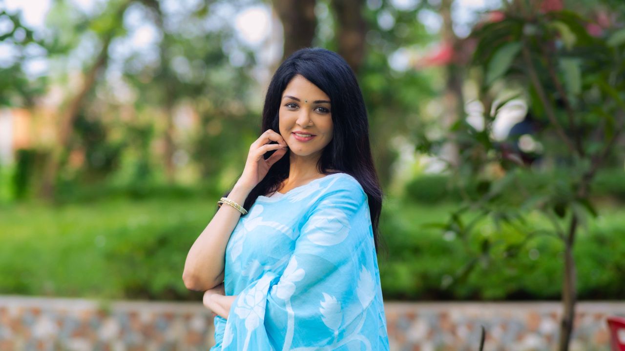 বিরতির পর আবারও অভিনয়ে শারলিন