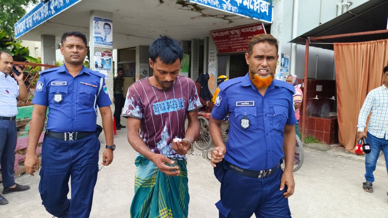 হাজতখানায় লুঙ্গি ছিড়ে কেনো আত্মহত্যা করতে চাইলেন আসামি