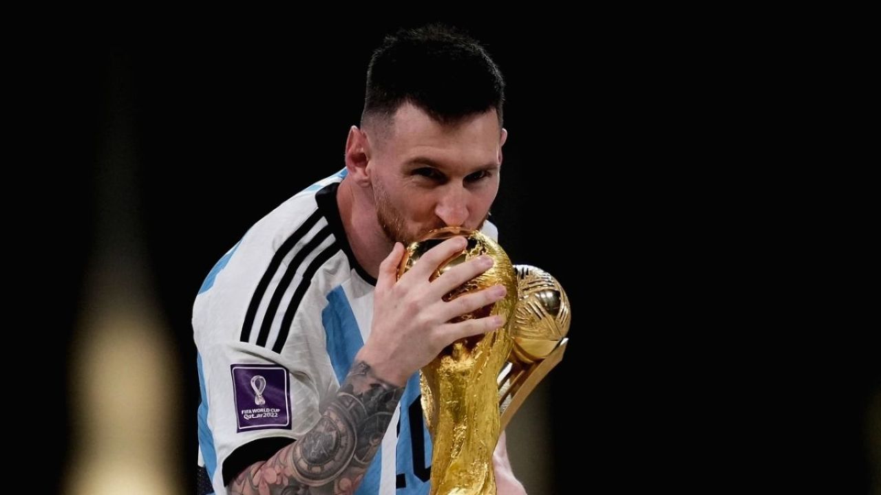 আন্তর্জাতিক ফুটবলকে বিদায় জানালেন মেসি