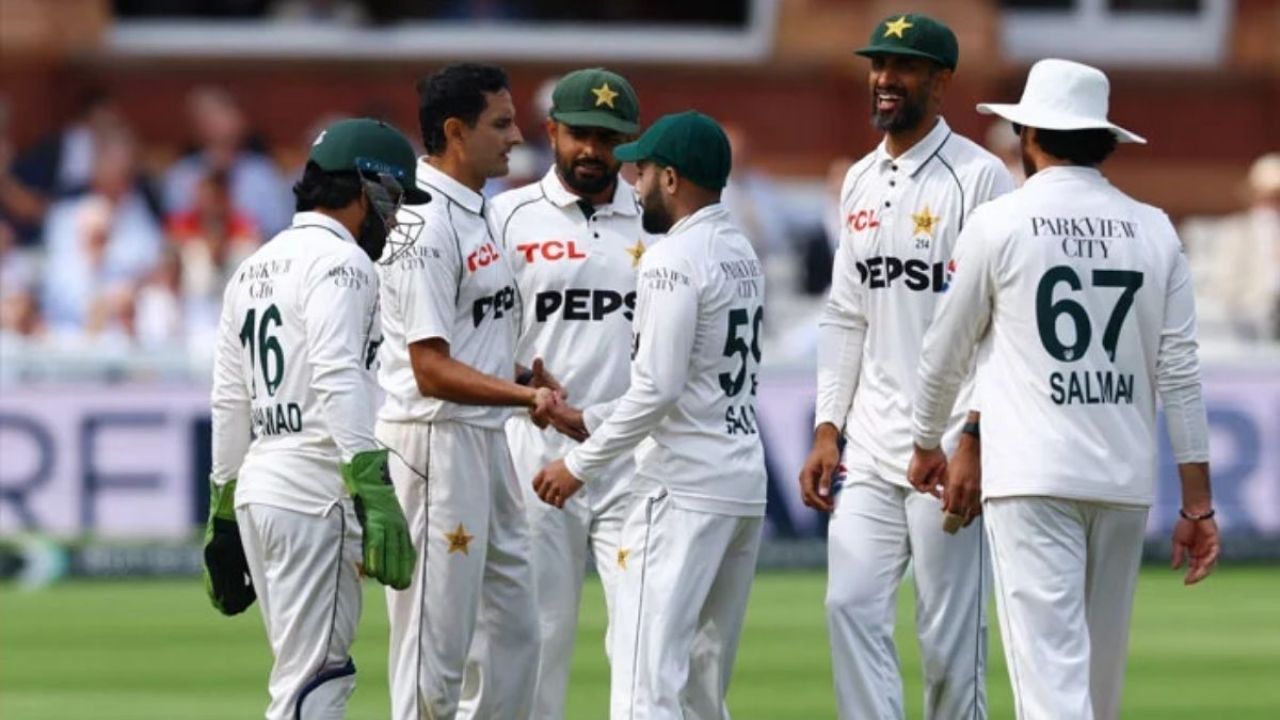 ইংল্যান্ডের কাছে ভরাডুবির পর পাকিস্তান দলে বড় রদবদল