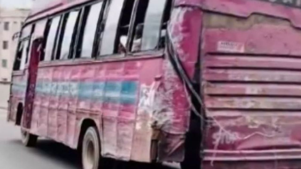 ঢাকার রাস্তায় থাকবে না লক্কড়-ঝক্কড় বাস, কীভাবে?