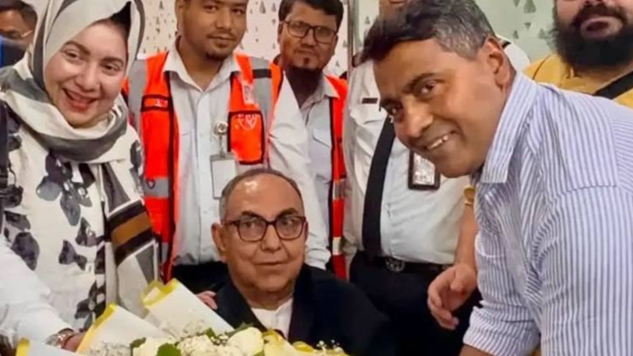 দেশে ফিরলেন মির্জা আব্বাস