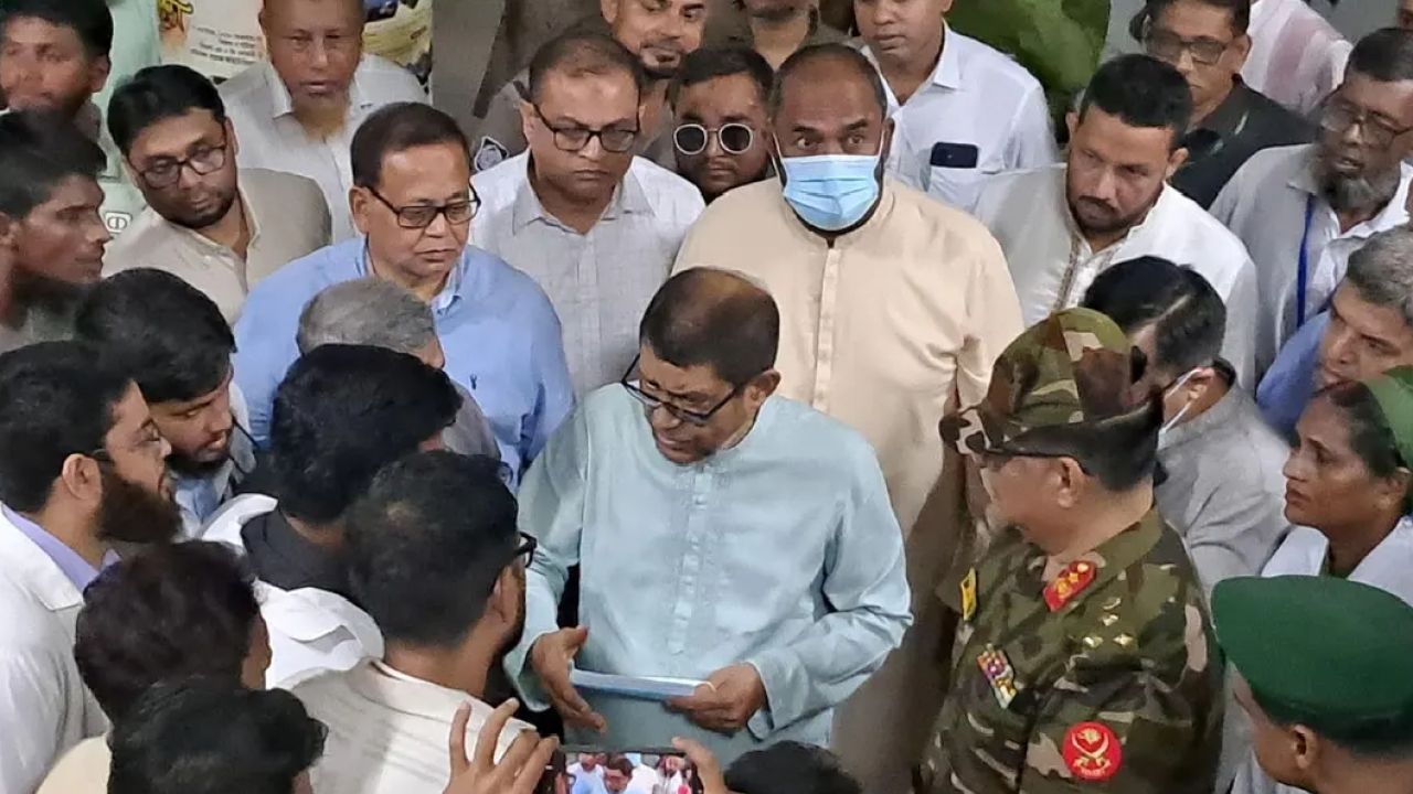 বাদ পড়া শিশুদের ফের হামের টিকা দেওয়ার ঘোষণা স্বাস্থ্যমন্ত্রীর