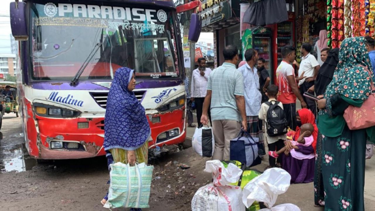 রাজশাহী থেকে সারাদেশের বাস চলাচল শুরু, ফিরল স্বস্তি