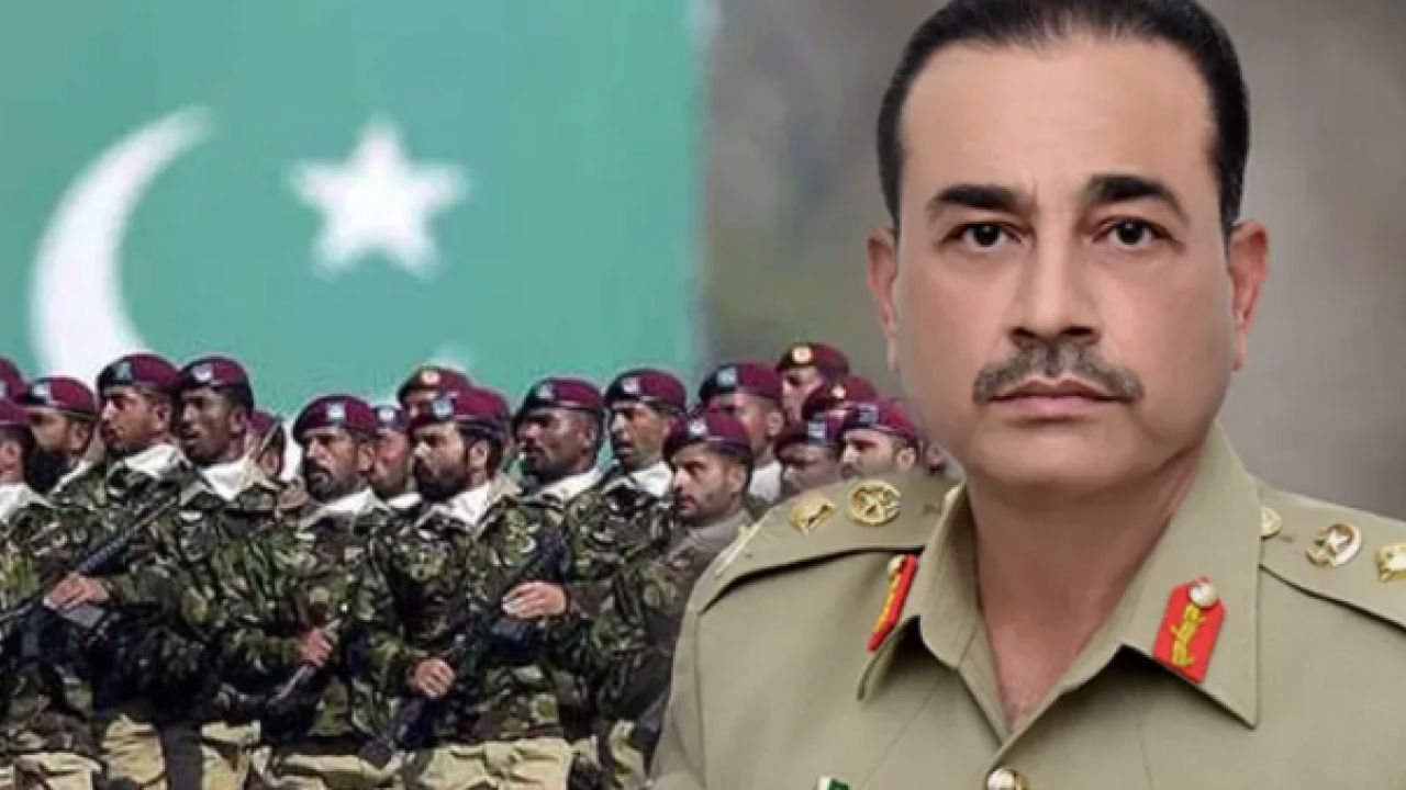 পাকিস্তানের সেনাপ্রধানের ‘হাতেই কেন্দ্রীভূত’ তিন বাহিনীর কমান্ড