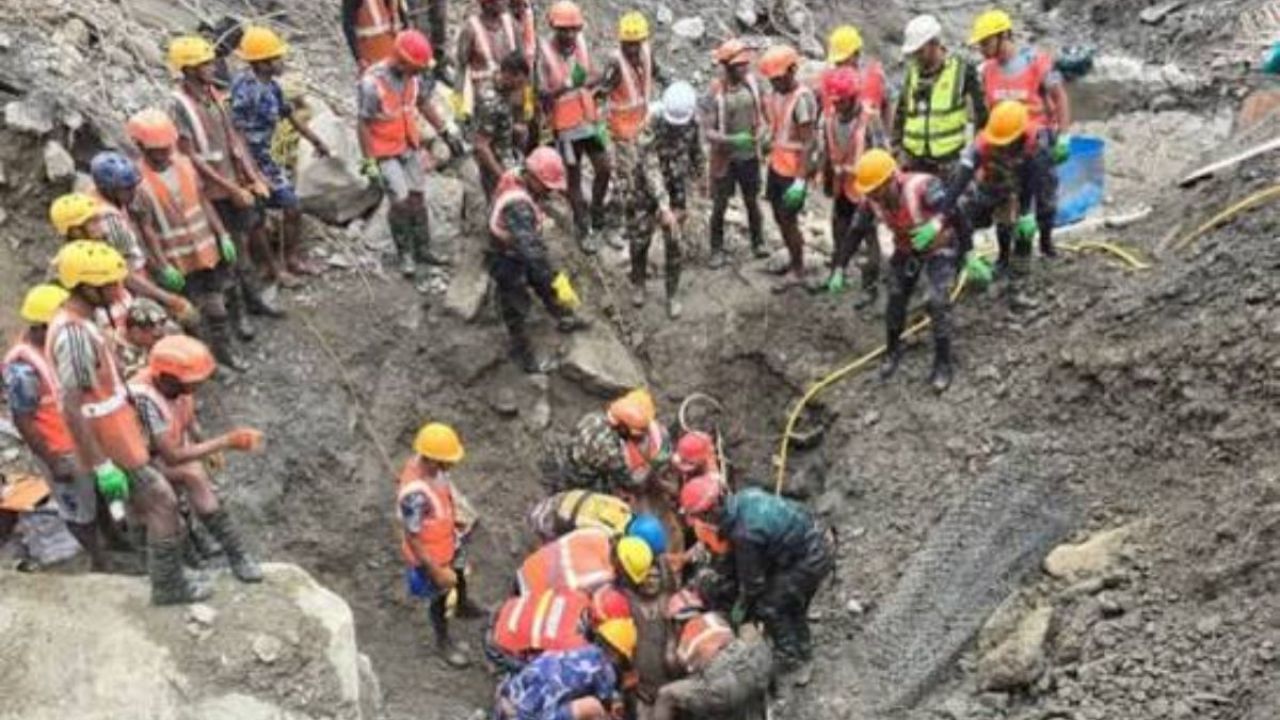 নেপালে নিখোঁজদের সন্ধানে এখনো চলছে তল্লাশি