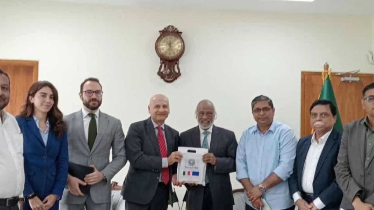 দক্ষ জনশক্তি ও বৈধ অভিবাসন : একযোগে কাজ করবে বাংলাদেশ ও ইতালি