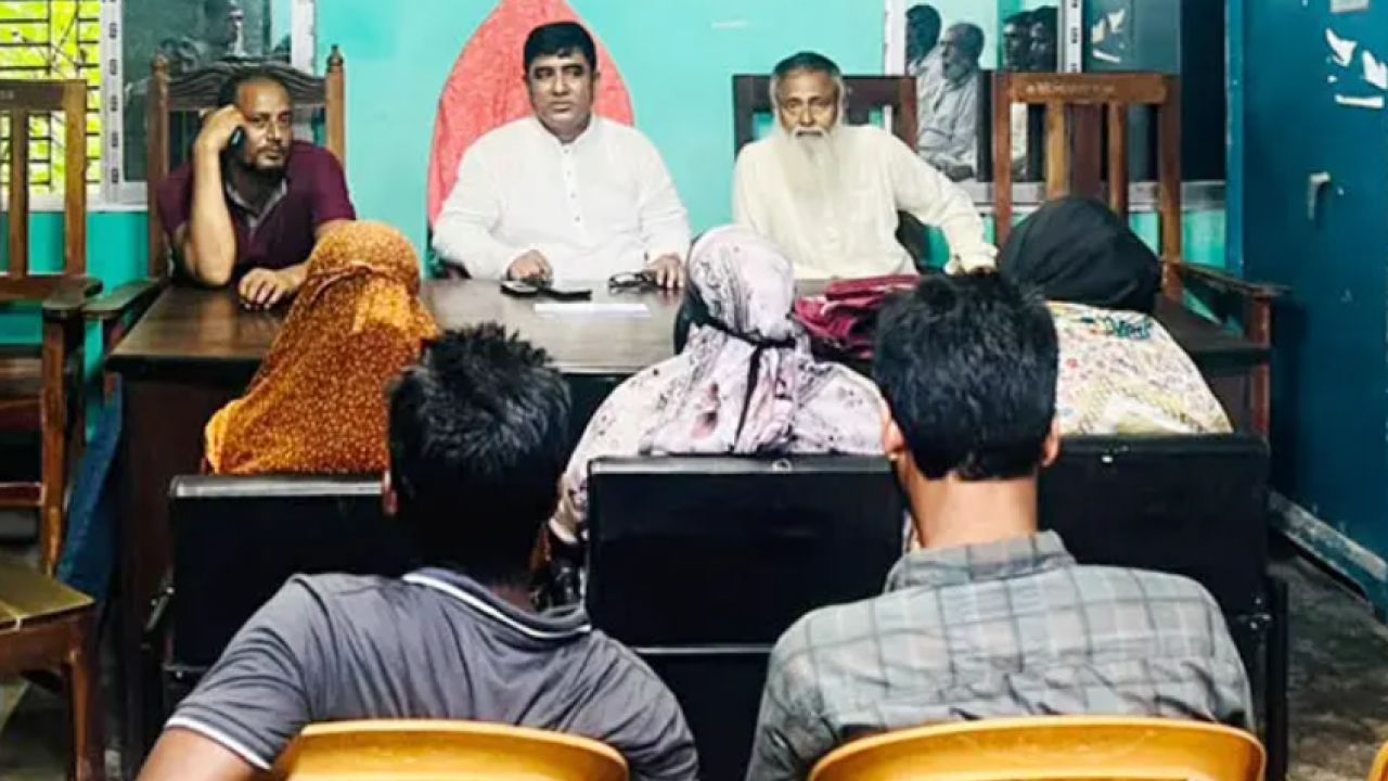 দুই বছর পর নিজ কার্যালয়ে ফিরলেন মাগুরার নহাটা ইউপি চেয়ারম্যান তুরাপ