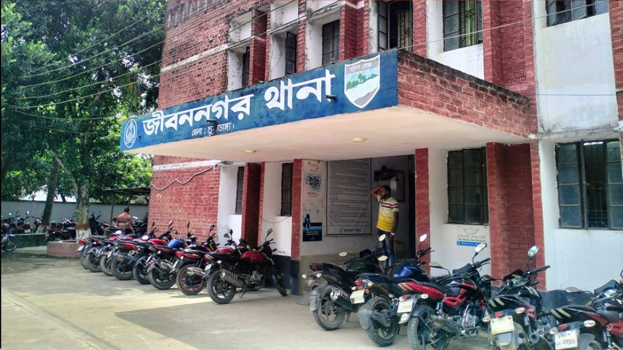 বদ্ধ ঘর থেকে যুবকের অর্ধগলিত মরদেহ উদ্ধার