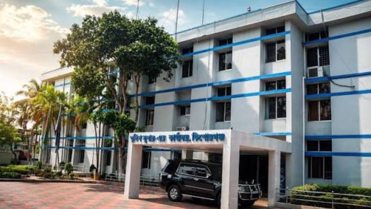 পুলিশের অভিযানে নিষি/দ্ধ আওয়ামী লীগের ১০ নেতাকর্মী গ্রেপ্তার