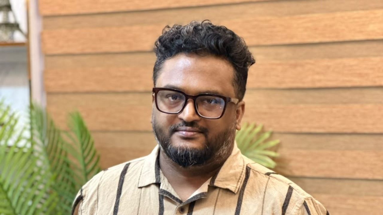 ‘মানুষ বড়ই স্বার্থপর’র রাজের এগিয়ে চলা