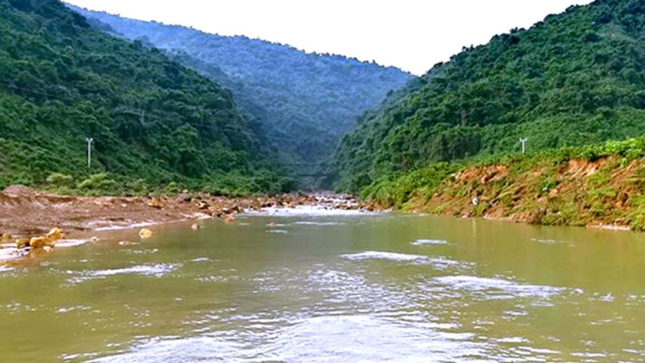 ভারতে কয়লা আনতে গিয়ে মাটিচাপায় বাংলাদেশি যুবকের মৃ/ত্যু