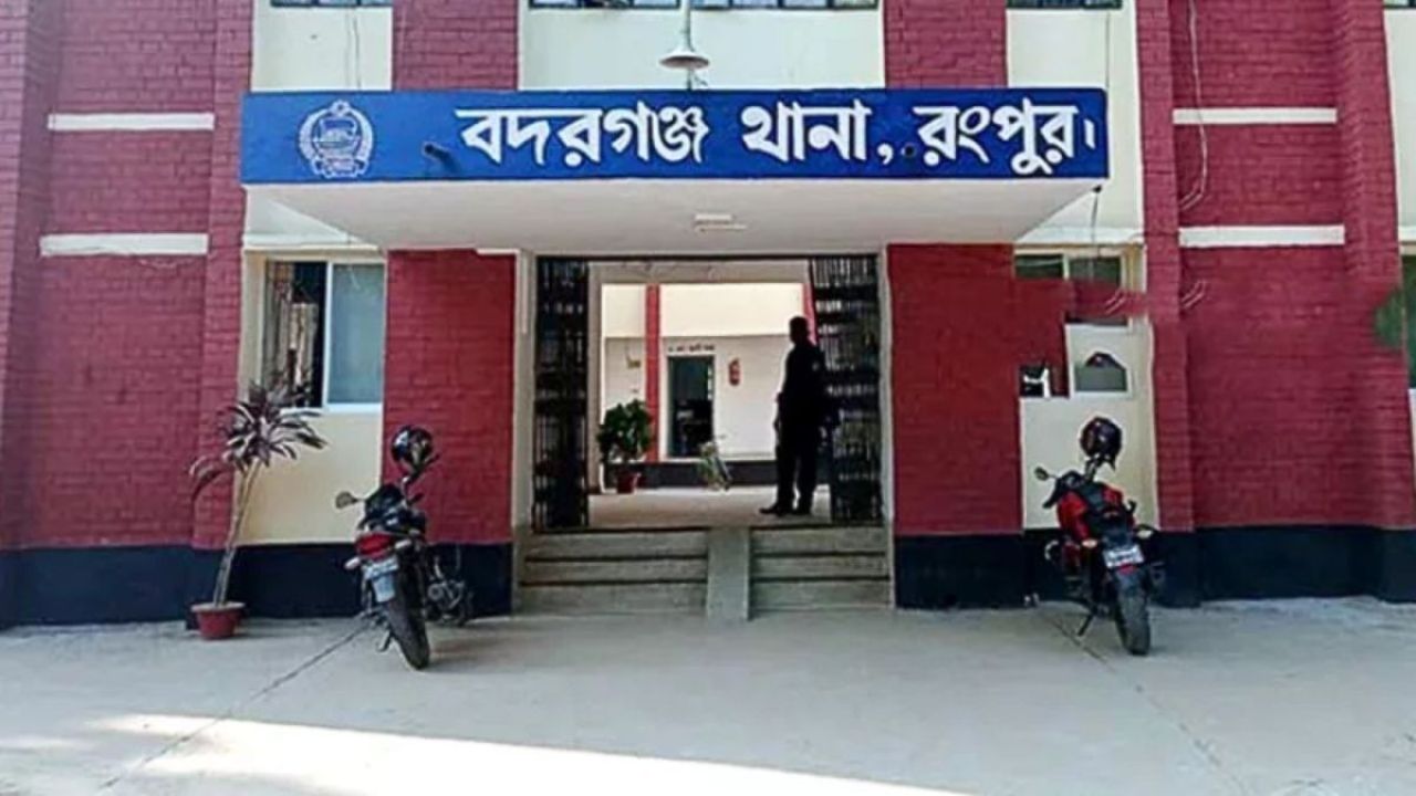 বদরগঞ্জে বাবার বাড়িতে গৃহবধূর আত্মহত্যা
