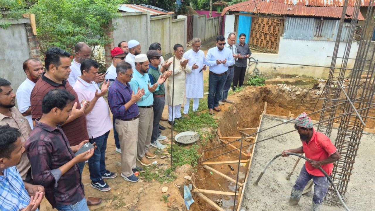 ফটিকছড়ির হেঁয়াকো বনানী কলেজে ৪ তলা ভবনের উদ্বোধন