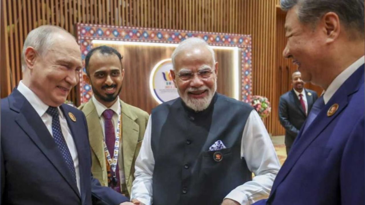 দিল্লিতে ব্রিকস: কী বার্তা দিলেন মোদি-শি-পুতিন?