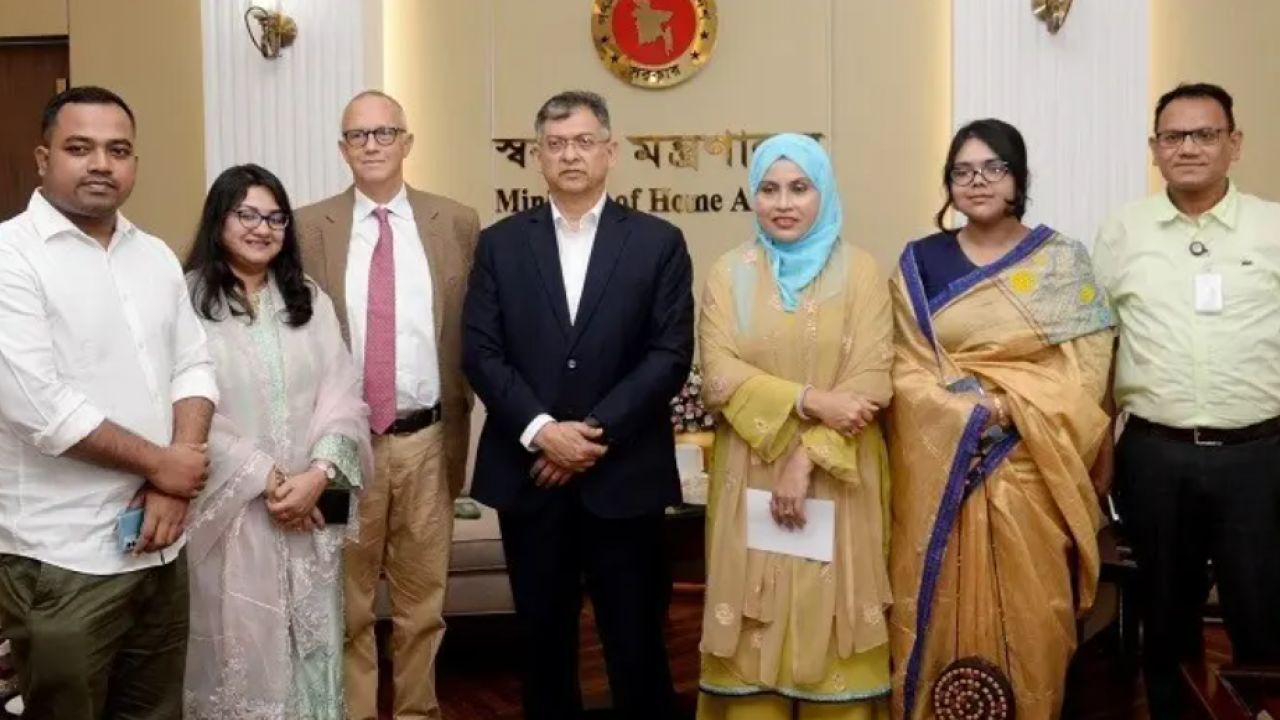 বাক-স্বাধীনতা ও ব্যক্তিগত সুরক্ষায় সরকার সচেতন