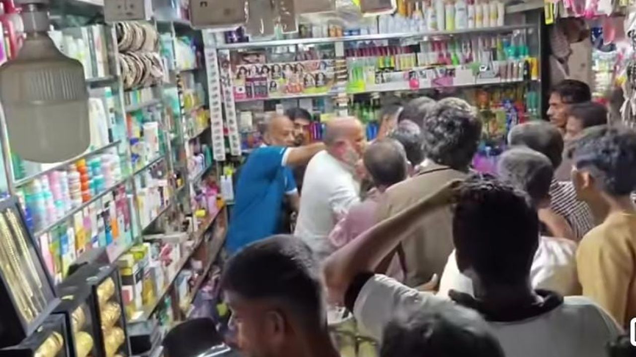 'আওয়ামী লীগ' ট্যাগ দিয়ে মার্কেট সভাপতিকে মারধর