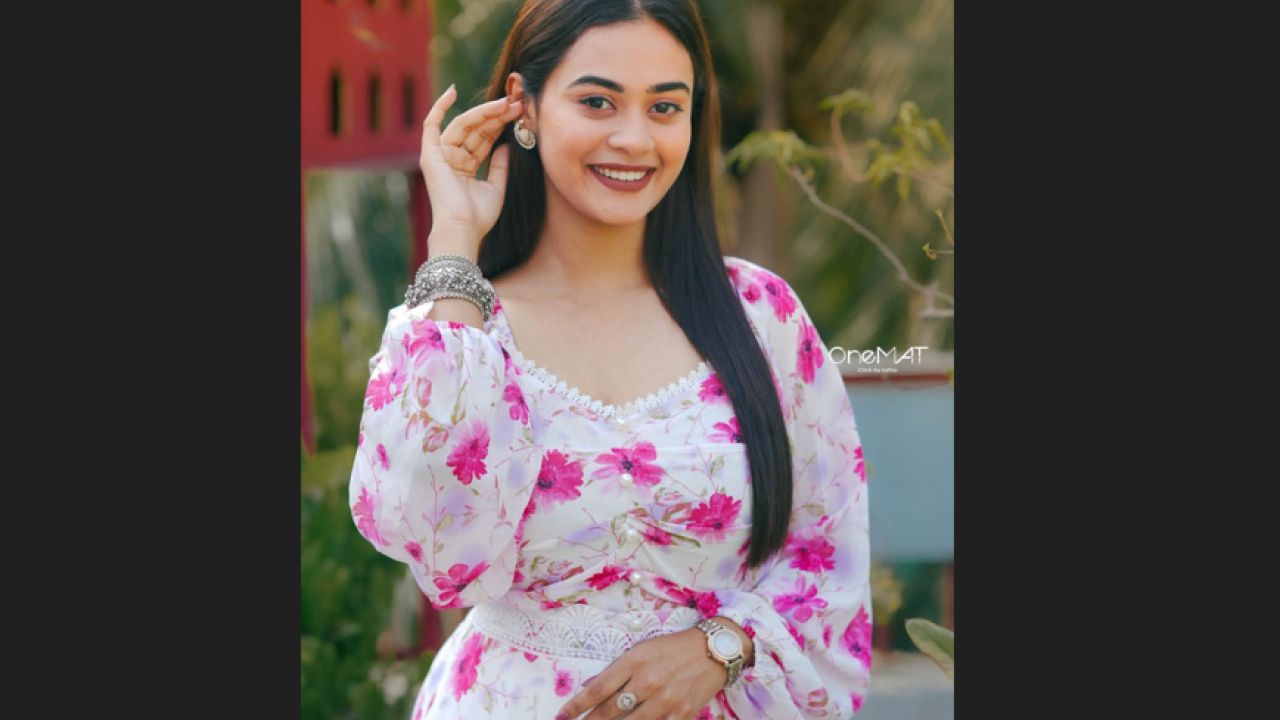 এই সময়ে পড়াশোনা আর গানে ব্যস্ত তিন্নি