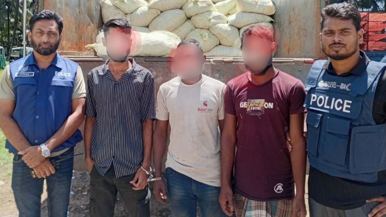 ১৬ লক্ষ টাকার ভারতীয় চোরাই ফুচকা জব্দ