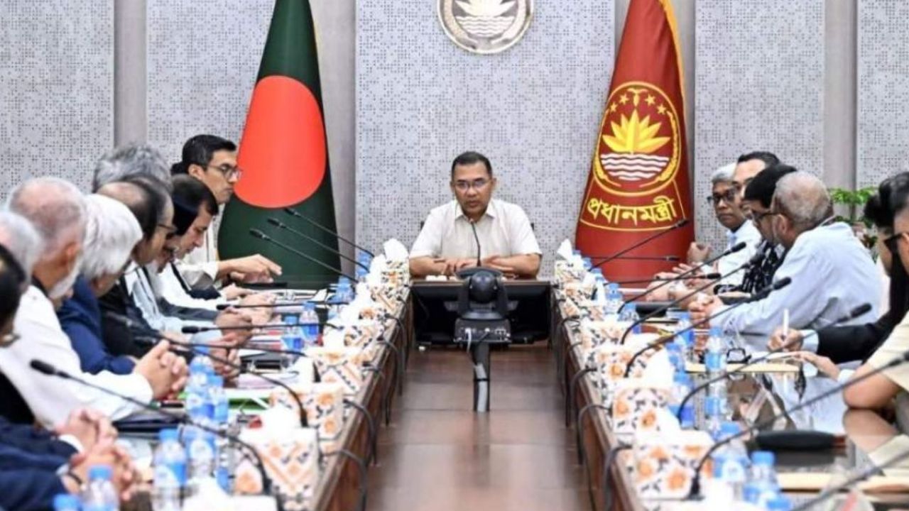 ব্যবসায়ী ও গণমাধ্যমের ‘সহযোগিতা’ চাইলেন প্রধানমন্ত্রী