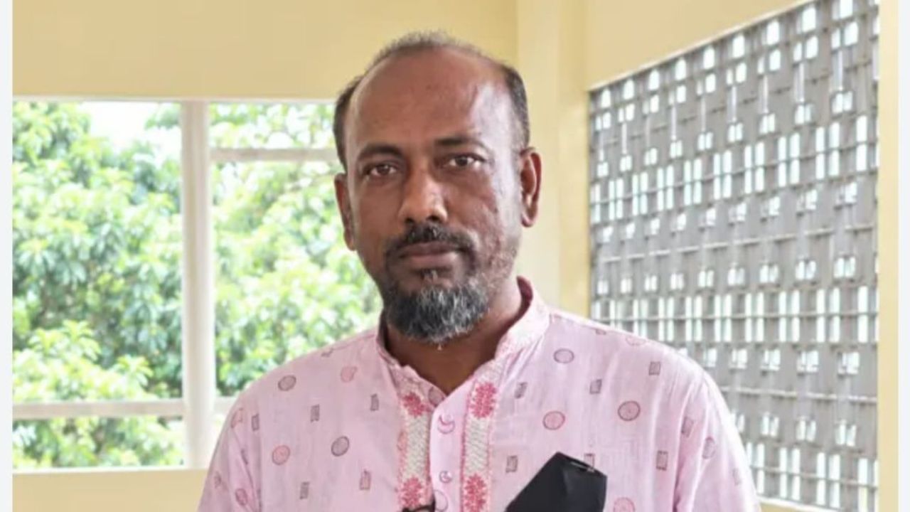 গ্রেপ্তারের পর হাতকড়াসহ পালালেন আওয়ামী লীগ নেতা